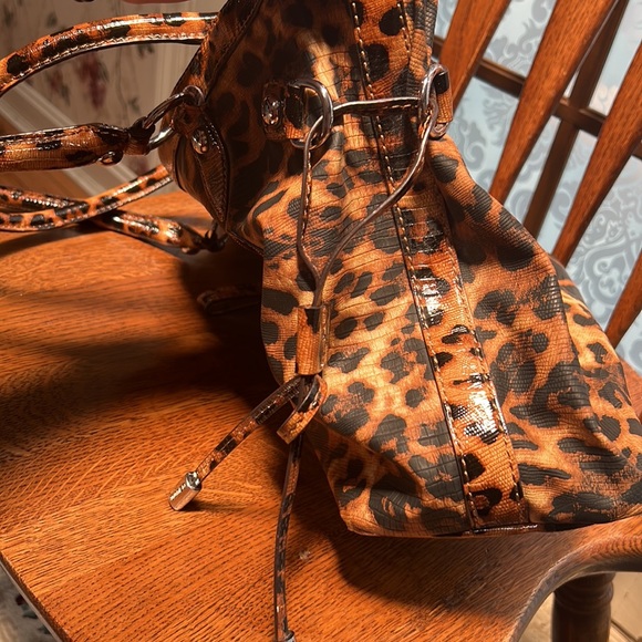 Guess leopard print bag in excellent condition - Picture 4 of 14
